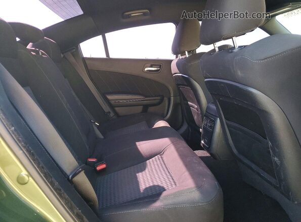 2C3CDXHG0NH173312 2022 DODGE CHARGER Green Հետևի նստատեղերի տեսք