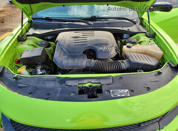 2C3CDXHG0PH589315 2023 DODGE CHARGER Green Вид задньої частини салону