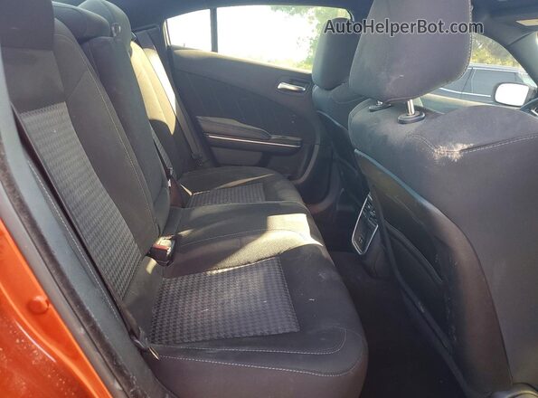 2C3CDXHG0PH598662 2023 DODGE CHARGER Orange Widok tylnych siedzeń