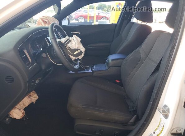 2C3CDXHG3HH593117 2017 DODGE CHARGER Белый Вид салона спереди
