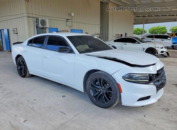 2C3CDXHG3HH593117 2017 DODGE CHARGER Белый Передняя правая четверть
