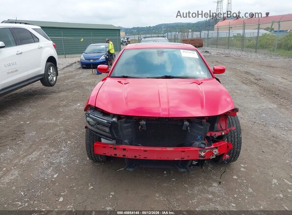 2C3CDXHG3HH642381 2017 DODGE CHARGER Red Widok wnętrza z tyłu