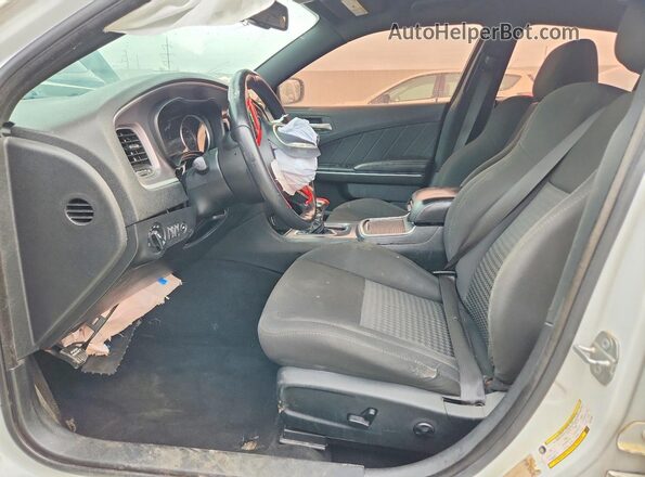 2C3CDXHG3KH579080 2019 DODGE CHARGER White Widok wnętrza z przodu