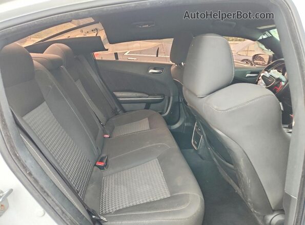 2C3CDXHG3KH579080 2019 DODGE CHARGER White Widok tylnych siedzeń