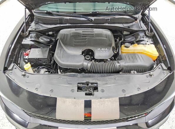 2C3CDXHG4KH527036 2019 DODGE CHARGER Black Widok wnętrza z tyłu