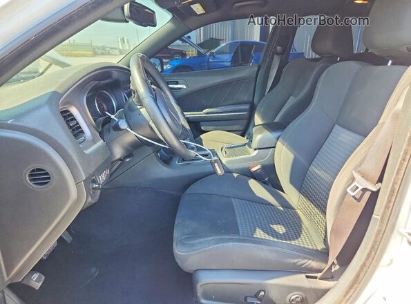 2C3CDXHG4KH622356 2019 DODGE CHARGER White Widok wnętrza z przodu