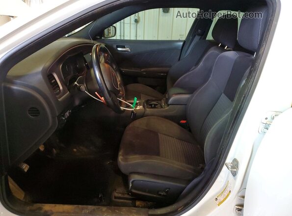 2C3CDXHG4KH747017 2019 DODGE CHARGER White Widok wnętrza z przodu