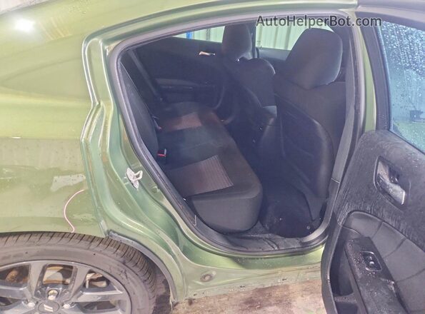 2C3CDXHG4NH240770 2022 DODGE CHARGER Green Հետևի նստատեղերի տեսք