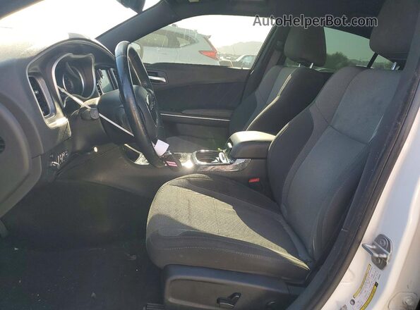 2C3CDXHG5GH339360 2016 DODGE CHARGER Белый Вид салона спереди