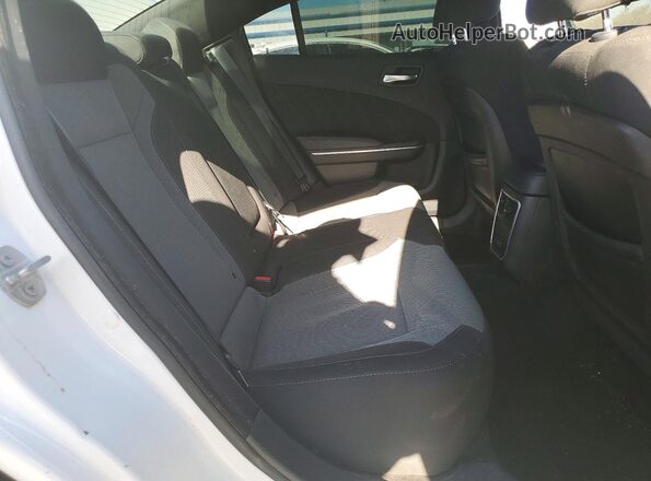2C3CDXHG5GH339360 2016 DODGE CHARGER Белый Вид задних сидений