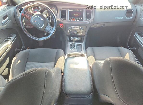 2C3CDXHG5PH571795 2023 DODGE CHARGER Red Вид панелі приладів