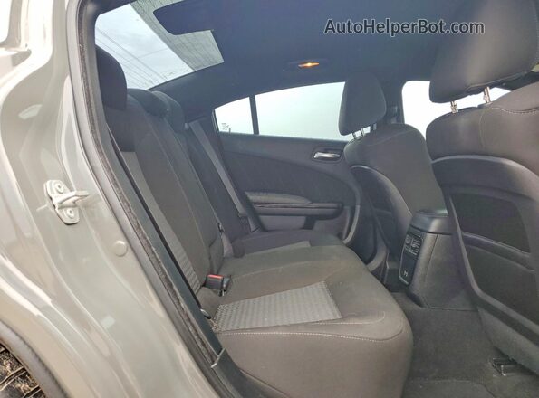 2C3CDXHG5PH648522 2023 DODGE CHARGER Gray Vista de los asientos traseros