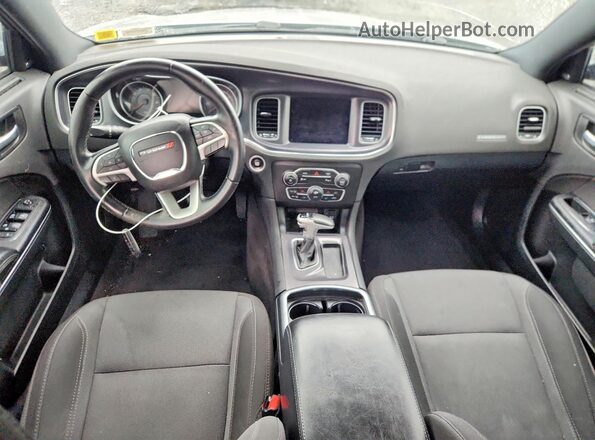 2C3CDXHG6JH142253 2018 DODGE CHARGER Silver Vista del salpicadero