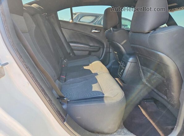 2C3CDXHG6JH323241 2018 DODGE CHARGER White Vista de los asientos traseros