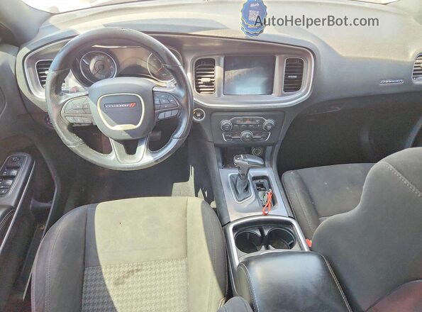 2C3CDXHG6KH688987 2019 DODGE CHARGER White Widok deski rozdzielczej