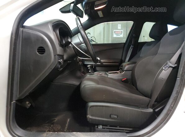 2C3CDXHG7GH252871 2016 DODGE CHARGER White Widok wnętrza z przodu