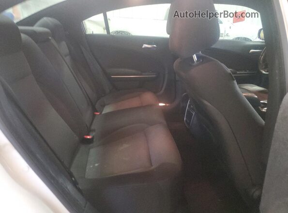2C3CDXHG7GH252871 2016 DODGE CHARGER White Widok tylnych siedzeń