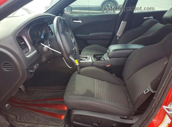 2C3CDXHG7KH545191 2019 DODGE CHARGER Красный Вид салона спереди