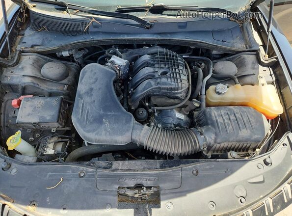 2C3CDXHG7KH758786 2019 DODGE CHARGER Черный Вид задней части салона