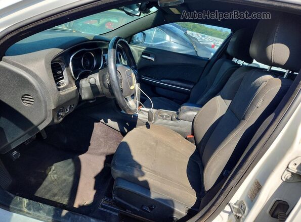 2C3CDXHG8GH266209 2016 DODGE CHARGER Белый Вид салона спереди