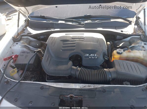 2C3CDXHG8LH245290 2020 DODGE CHARGER White Հետևի տեսք