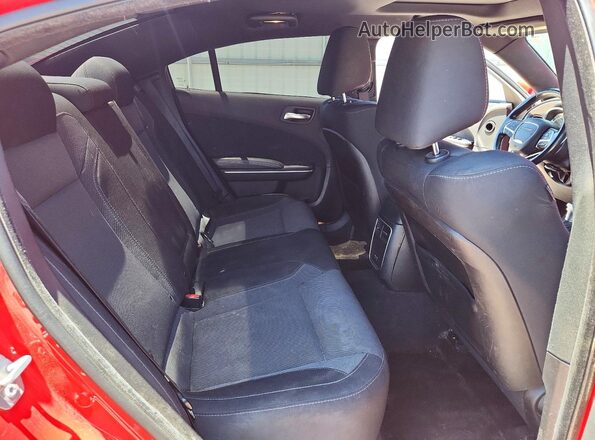 2C3CDXHG9GH154776 2016 DODGE CHARGER Red Rear seats view