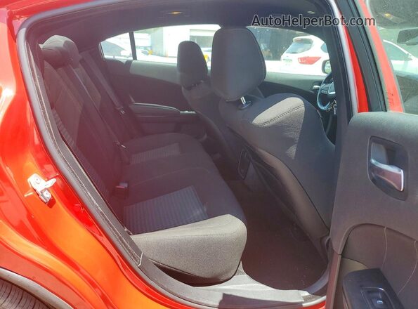 2C3CDXHG9PH618536 2023 DODGE CHARGER Red Vista de los asientos traseros