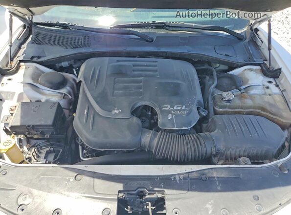 2C3CDXHGXGH158867 2016 DODGE CHARGER White Вид задньої частини салону