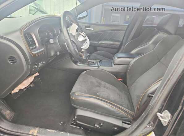 2C3CDXHGXNH133819 2022 DODGE CHARGER Black Widok wnętrza z przodu