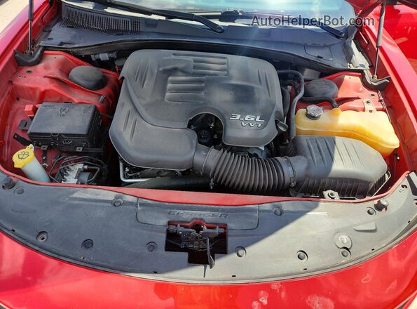 2C3CDXJG1KH743405 2019 DODGE CHARGER Red Vista interior trasera