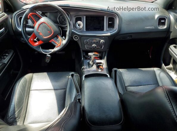 2C3CDXJG2KH659013 2019 DODGE CHARGER Red Вид панелі приладів