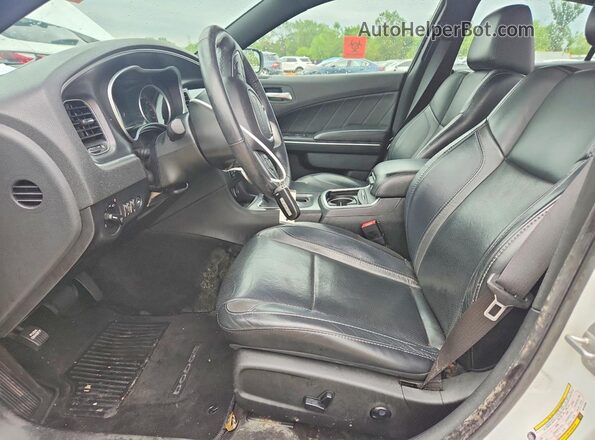 2C3CDXJG6GH144460 2016 DODGE CHARGER Белый Вид салона спереди