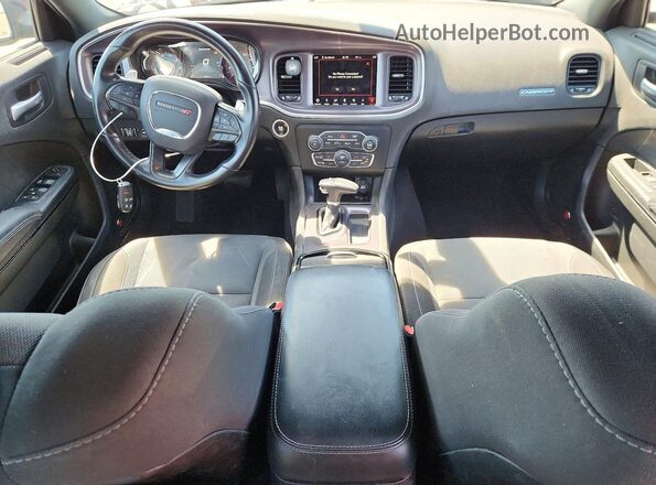 2C3CDXJG6JH140075 2018 DODGE CHARGER Burgundy Vista del salpicadero
