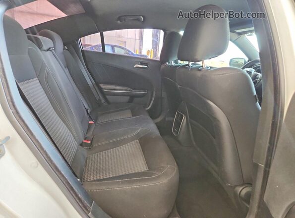 2C3CDXJG8JH136304 2018 DODGE CHARGER Белый Вид задних сидений