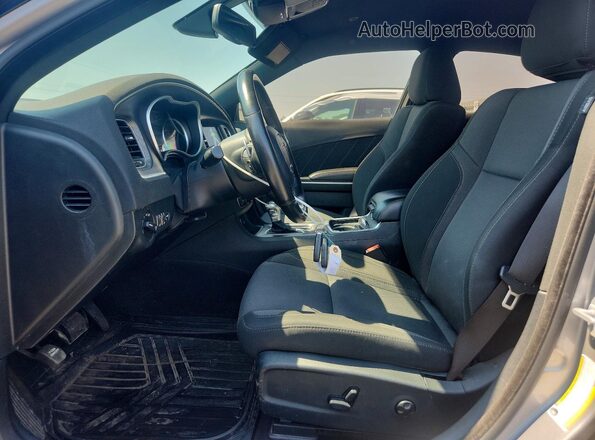2C3CDXJG9JH281660 2018 DODGE CHARGER Silver Front interior view