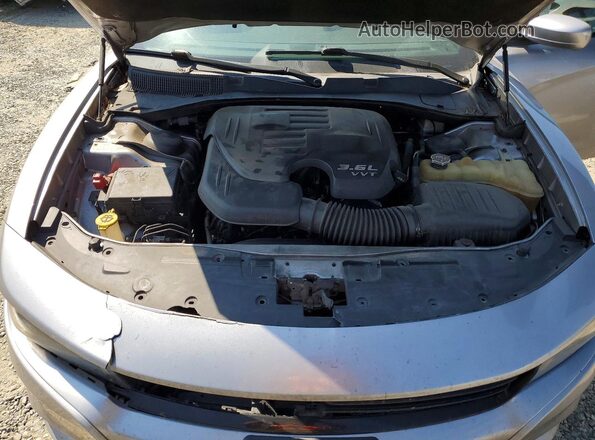 2C3CDXJGXGH206166 2016 DODGE CHARGER Silver Widok wnętrza z tyłu