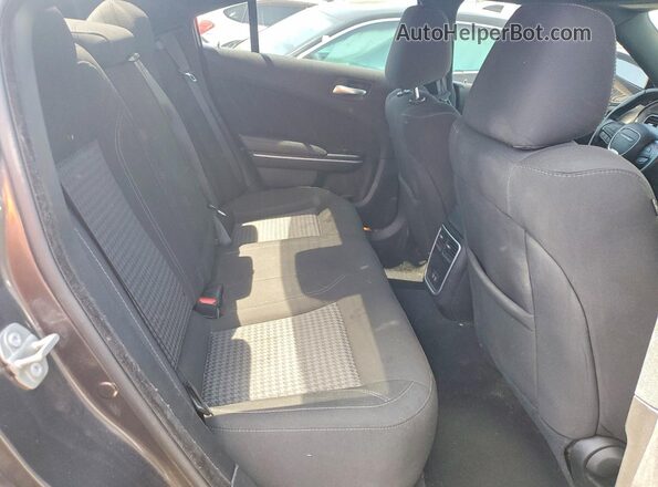 2C3CDXJGXPH567137 2023 DODGE CHARGER Gray Widok tylnych siedzeń