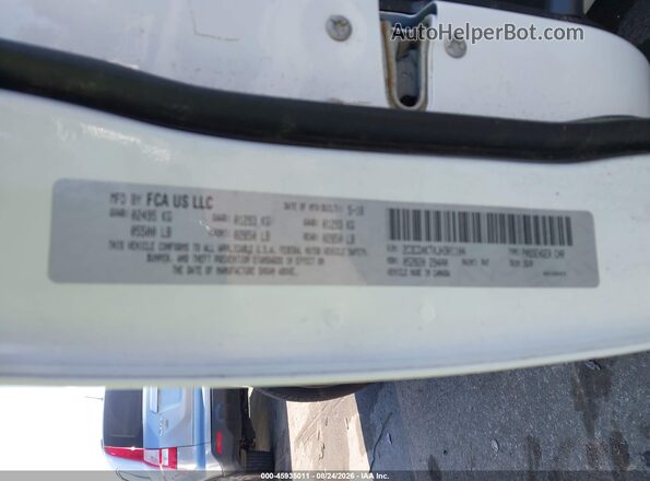 2C3CDXKTXJH301104 2018 DODGE CHARGER White Widok komory silnika