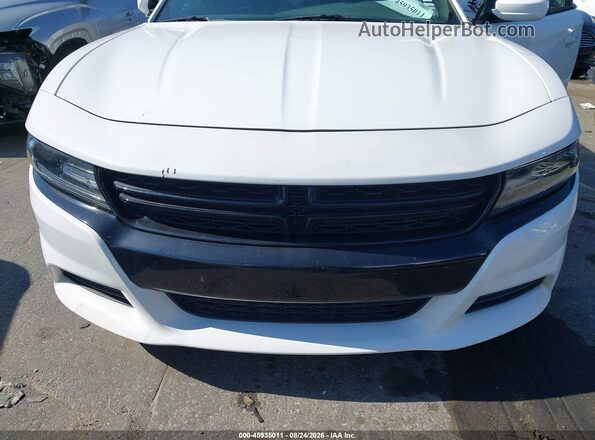 2C3CDXKTXJH301104 2018 DODGE CHARGER White Widok z przodu
