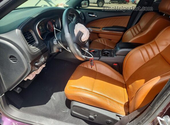 2C3CDXL9XNH101980 2022 DODGE CHARGER Purple Front interior view
