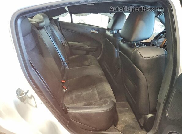2C3CDXMG0PH705828 2023 DODGE CHARGER White Vista de los asientos traseros