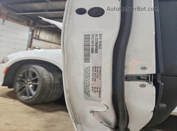 2C3CDXMG0PH705828 2023 DODGE CHARGER White Vista del compartimento del motor