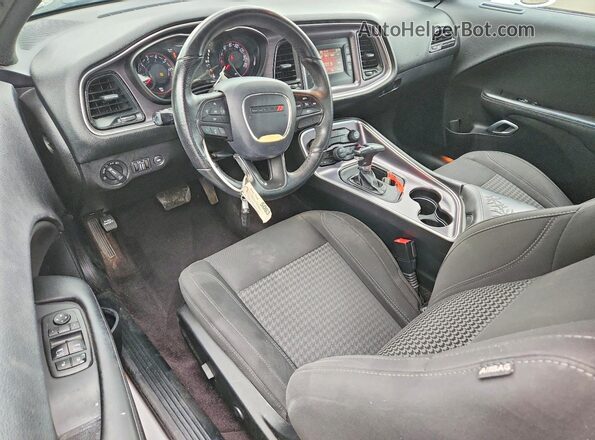 2C3CDZAG0HH558248 2017 DODGE CHALLENGER Two Tone Вид панелі приладів