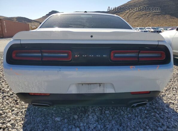 2C3CDZAG0JH130881 2018 DODGE CHALLENGER White უკანა ხედი