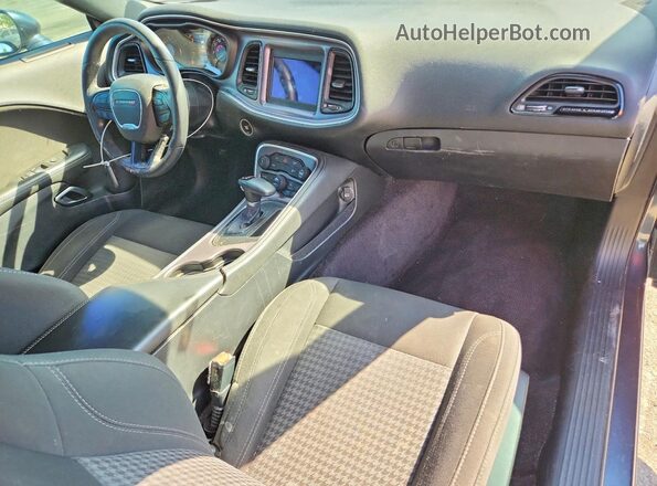 2C3CDZAG0JH172578 2018 DODGE CHALLENGER Серый Вид панели приборов