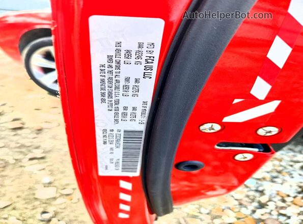 2C3CDZAG0JH231841 2018 DODGE CHALLENGER Red ძრავის განყოფილების ხედი