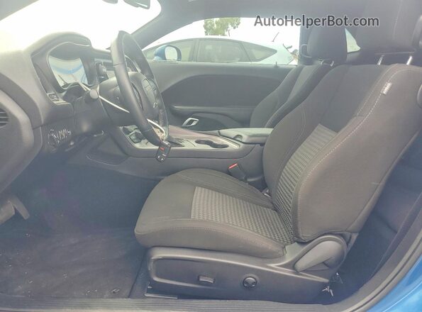 2C3CDZAG0PH685967 2023 DODGE CHALLENGER Blue Vista interior delantera