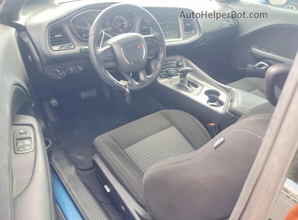 2C3CDZAG0PH685967 2023 DODGE CHALLENGER Blue Vista del salpicadero