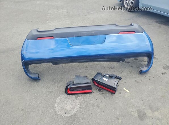 2C3CDZAG0PH685967 2023 DODGE CHALLENGER Blue Vista del compartimento del motor