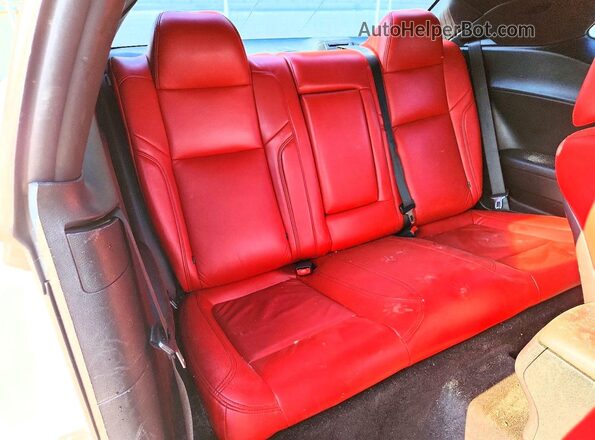2C3CDZAG1GH309746 2016 DODGE CHALLENGER White Rear seats view